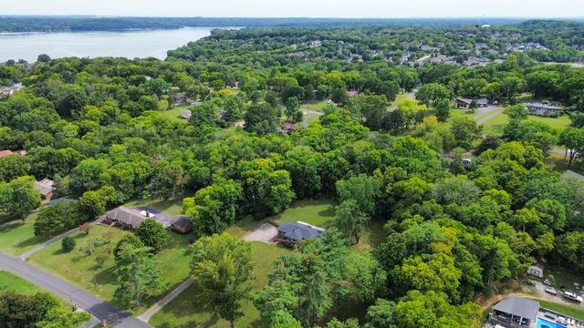 118 Bay Dr, Hendersonville, TN 37075