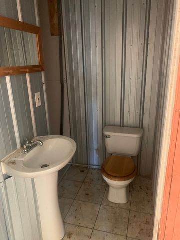 1252 Kelly Rd, Centerville, TN 37033