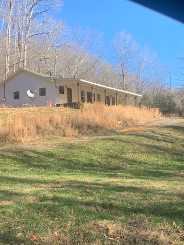 1252 Kelly Rd, Centerville, TN 37033