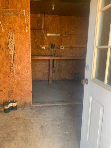 1252 Kelly Rd, Centerville, TN 37033