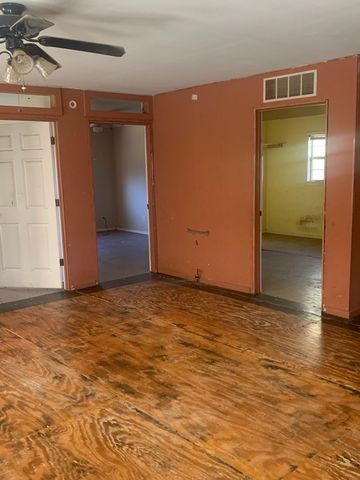 1252 Kelly Rd, Centerville, TN 37033