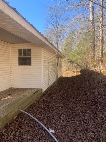 1252 Kelly Rd, Centerville, TN 37033