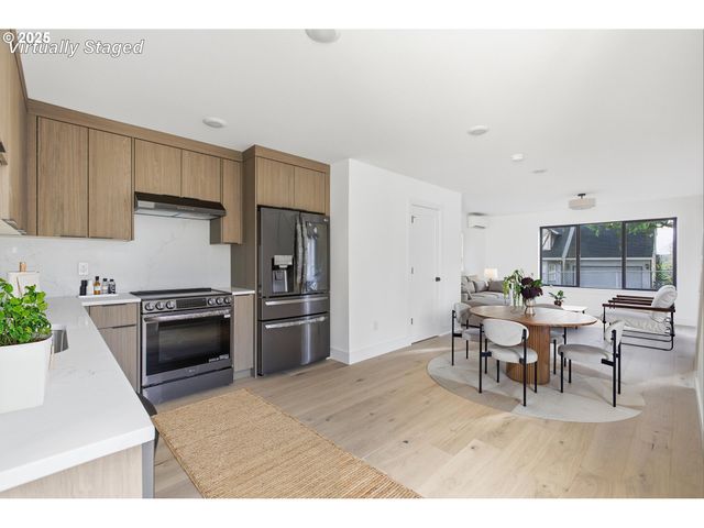 233 E Ave E, Lake Oswego, OR 97034