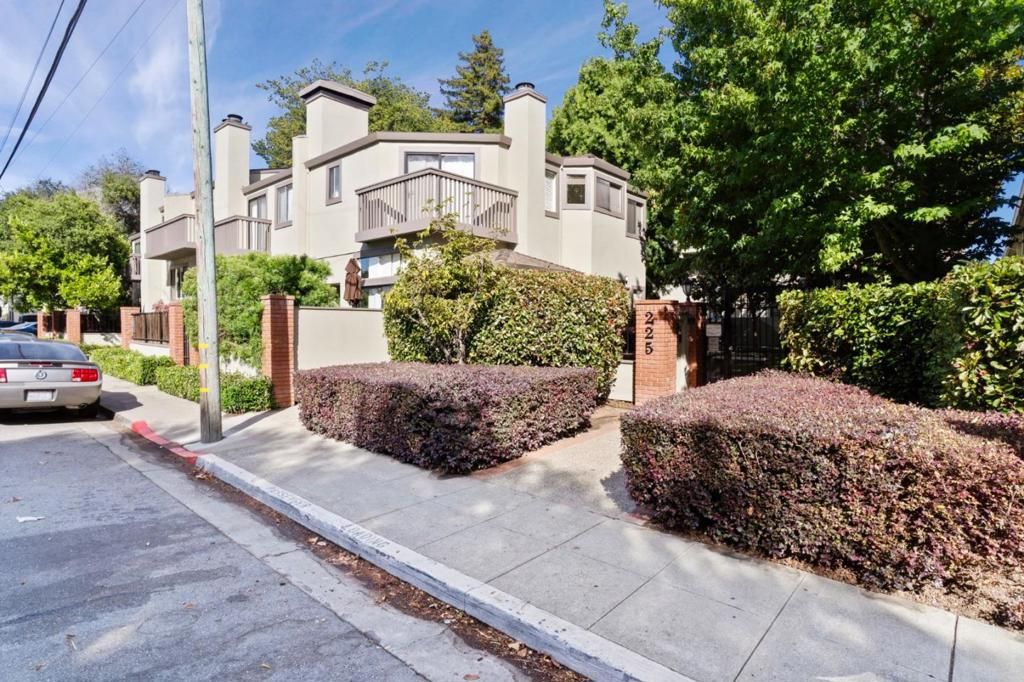 225 E Santa Inez Avenue 15, San Mateo, CA 94401