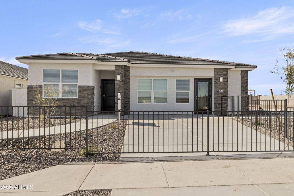25600 N 183RD Lane, Wittmann, AZ 85361 — photo 4