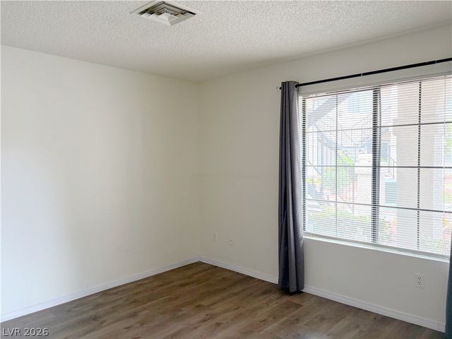 4813 Nara Vista Way 101, Las Vegas, NV 89103
