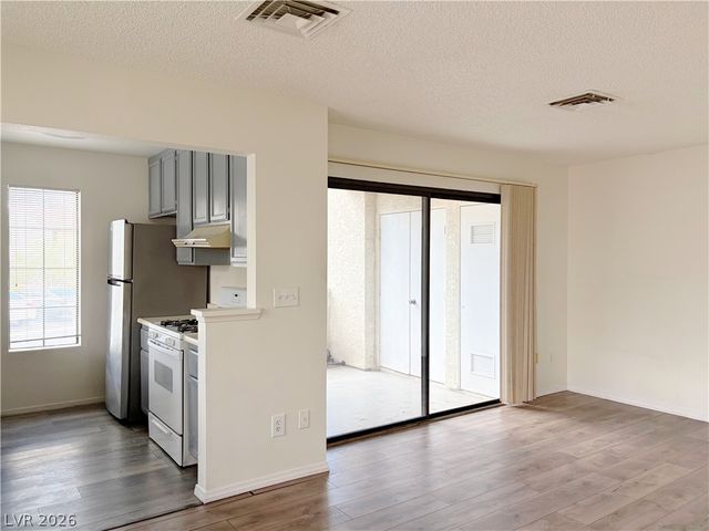 4813 Nara Vista Way 101, Las Vegas, NV 89103
