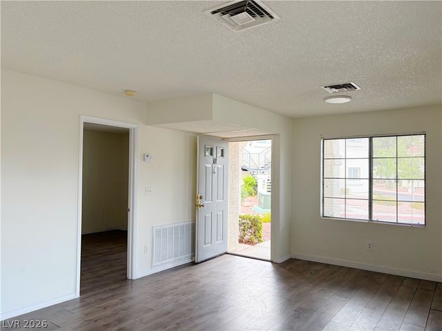 4813 Nara Vista Way 101, Las Vegas, NV 89103