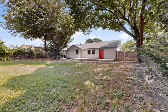 303 Westwood Drive, Euless, TX 76039