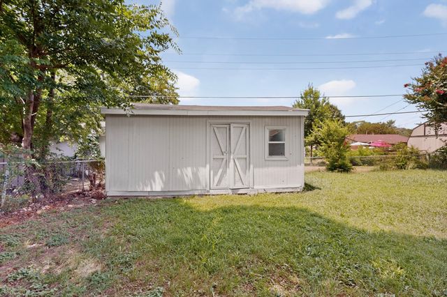 303 Westwood Drive, Euless, TX 76039