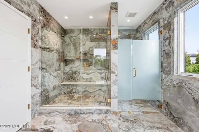 284 Norgrove Place, Long Branch, NJ 07740