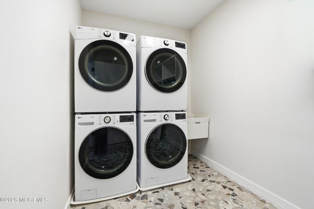 284 Norgrove Place, Long Branch, NJ 07740