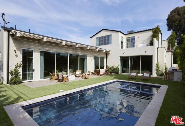 12128 Hesby Street, Valley Village, CA 91607