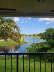 1520 Lake Crystal Drive G, West Palm Beach, FL 33411