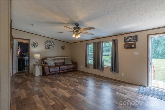 2090 Mesquite Lane, Newton, NC 28658