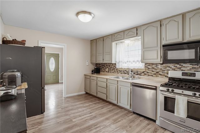 106 Pierce Street, Buffalo, NY 14206