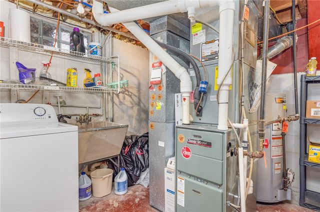 27 Marr Drive, Henrietta, NY 14534