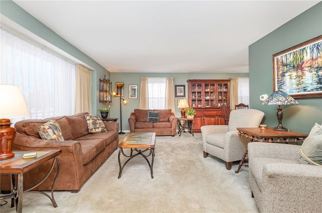 27 Marr Drive, Henrietta, NY 14534