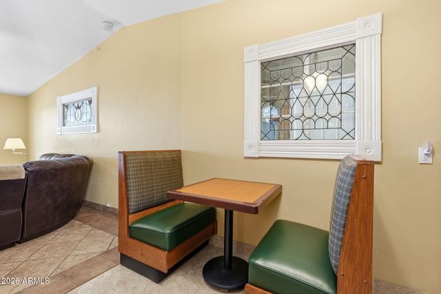 2021 E HOWE Avenue, Tempe, AZ 85281