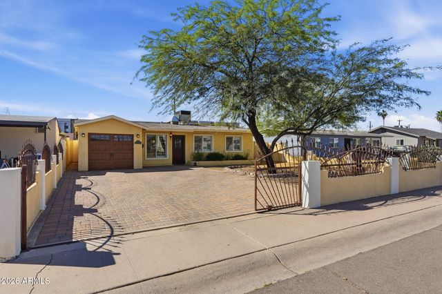 2021 E HOWE Avenue, Tempe, AZ 85281