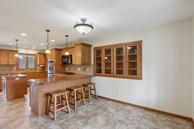 N61W29595 Woodfield ROAD, Hartland, WI 53029