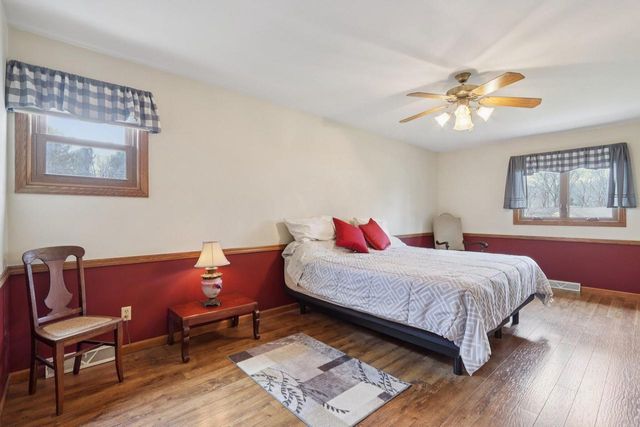 N61W29595 Woodfield ROAD, Hartland, WI 53029