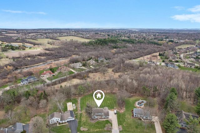 N61W29595 Woodfield ROAD, Hartland, WI 53029