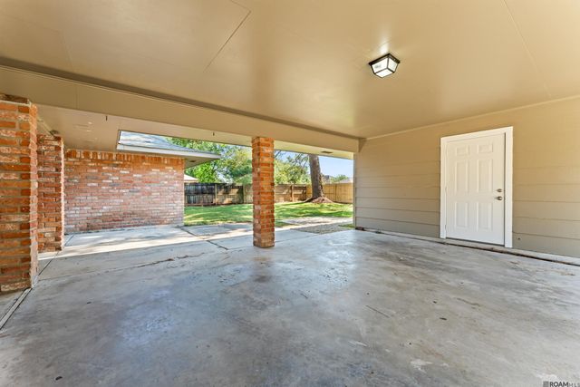 1425 Shadybrook Dr, Baton Rouge, LA 70816