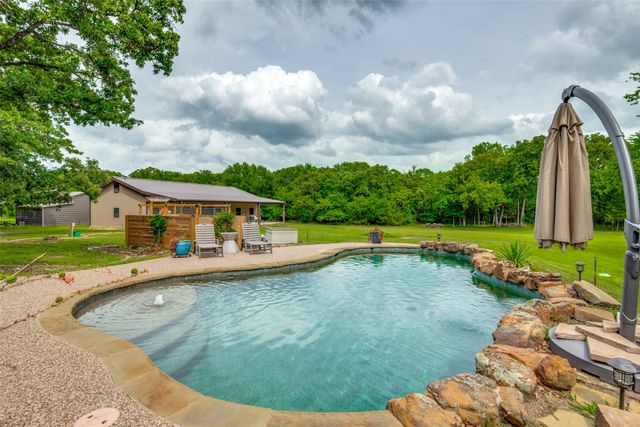 9011 Texas Trail, Terrell, TX 75160