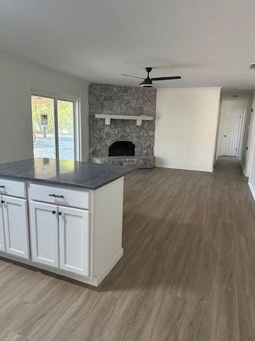 5412 Scanlan E Way, Satsuma, AL 36572