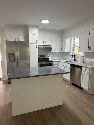 5412 Scanlan E Way, Satsuma, AL 36572