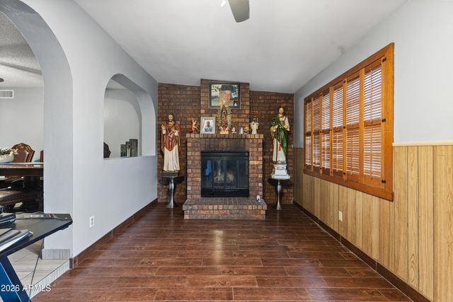 1459 W BENTLEY Street, Mesa, AZ 85201