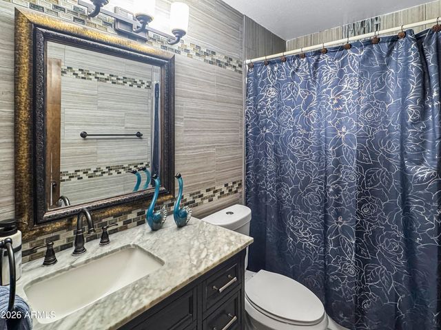 1459 W BENTLEY Street, Mesa, AZ 85201