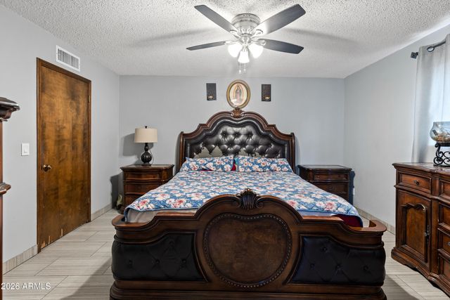1459 W BENTLEY Street, Mesa, AZ 85201