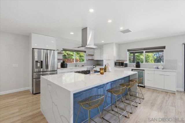 907 Seph Way, Escondido, CA 92027