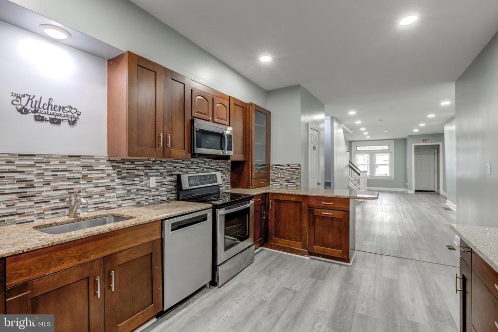 5839 CHRISTIAN ST, Philadelphia, PA 19143