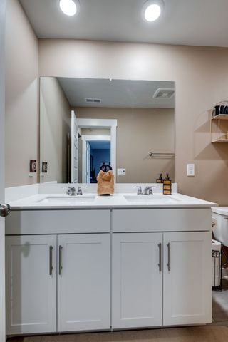 1605 Medinah Ln, Lebanon, TN 37087