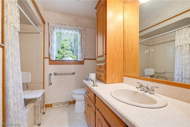 7851 N Boyden Road, Sagamore Hills, OH 44067