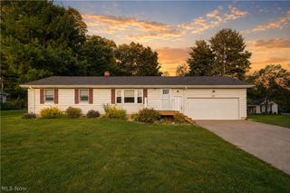 7851 N Boyden Road, Sagamore Hills, OH 44067