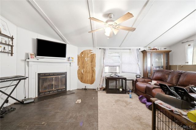 5699 S Sandalwood Way, Floral City, FL 34436