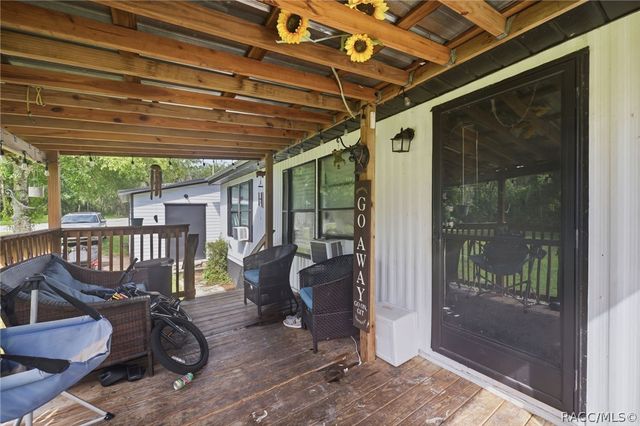 5699 S Sandalwood Way, Floral City, FL 34436