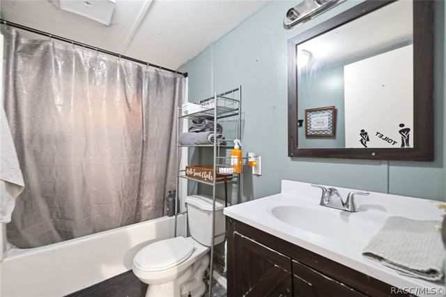 5699 S Sandalwood Way, Floral City, FL 34436