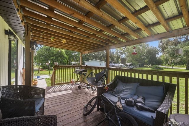 5699 S Sandalwood Way, Floral City, FL 34436