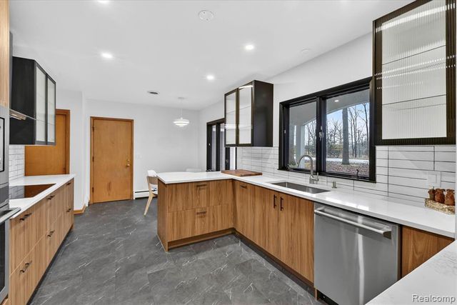 1020 N Fletcher Road, Dexter, MI 48130