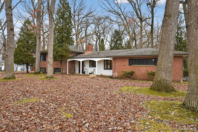 1020 N Fletcher Road, Dexter, MI 48130