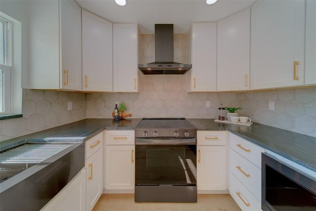 1837 SOURWOOD BOULEVARD, Dunedin, FL 34698