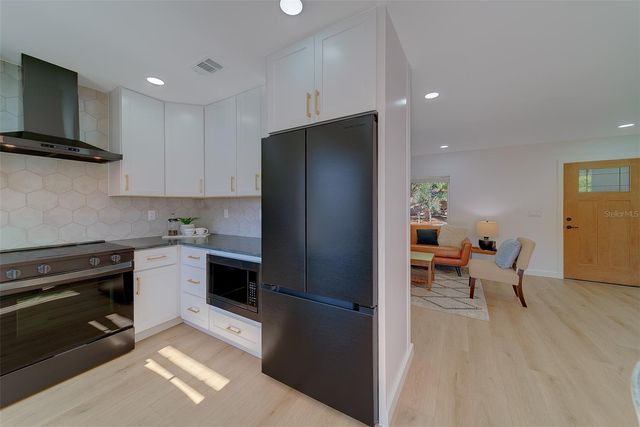 1837 SOURWOOD BOULEVARD, Dunedin, FL 34698