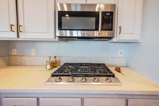 30606 Falling Star Circle, Valley Center, CA 92082