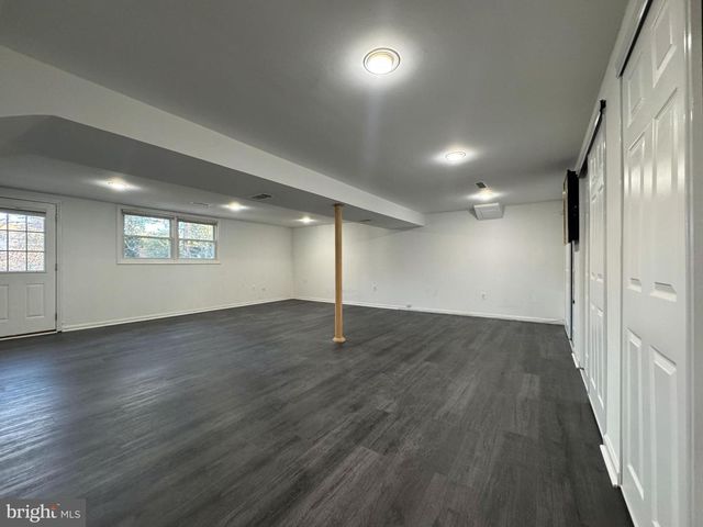 131 CASMAR ST SE, Vienna, VA 22180