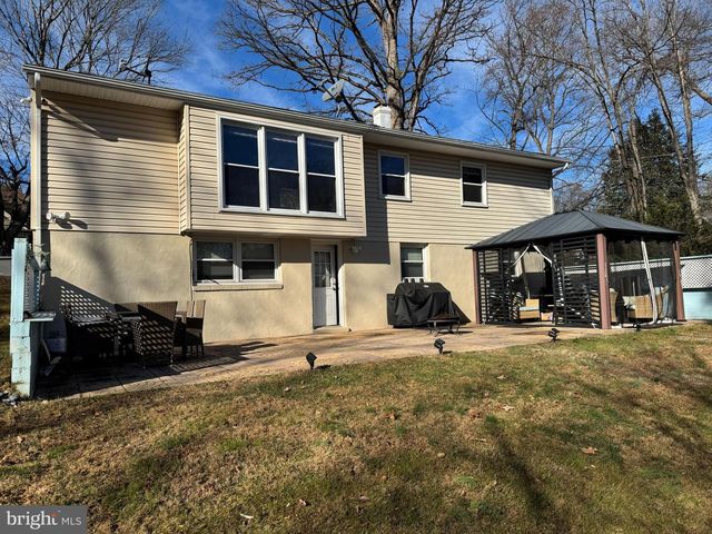 131 CASMAR ST SE, Vienna, VA 22180